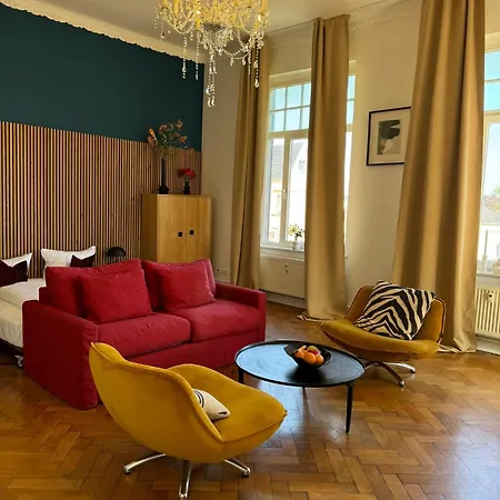 Lio Design Balkon Netflix Apartment *