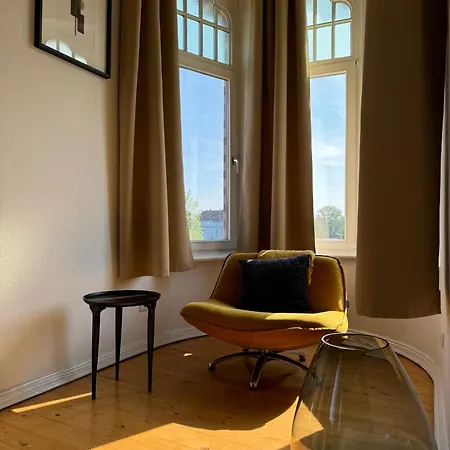 Lio Design Balkon Netflix Apartment